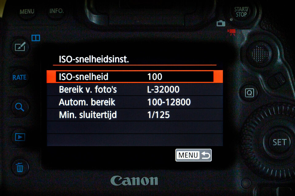 Zorg dat je niet de extreme ISO-waarden van je camera gebruikt.